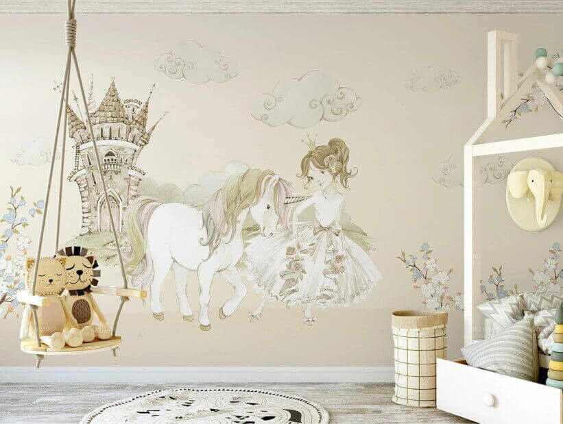 Princesa con unicornio en un interior