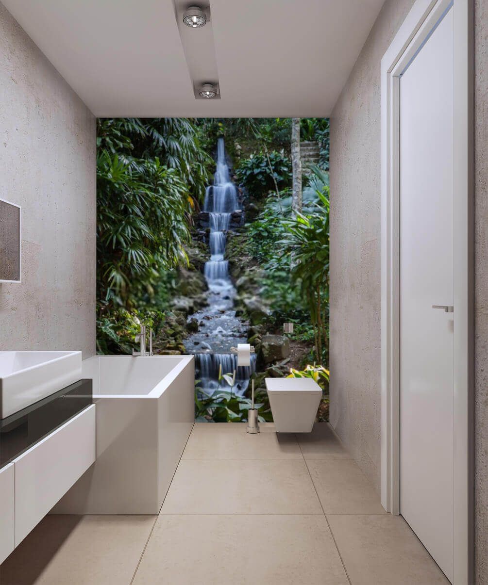 Cascada entre la selva — interior 1