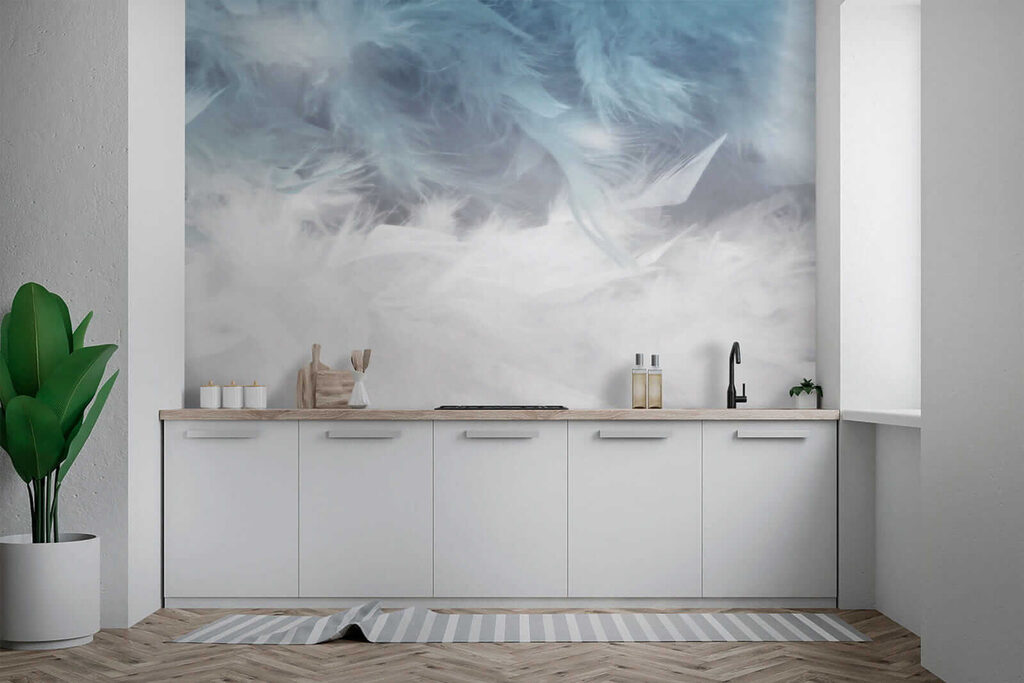 Plumas en niebla azul — interior 11