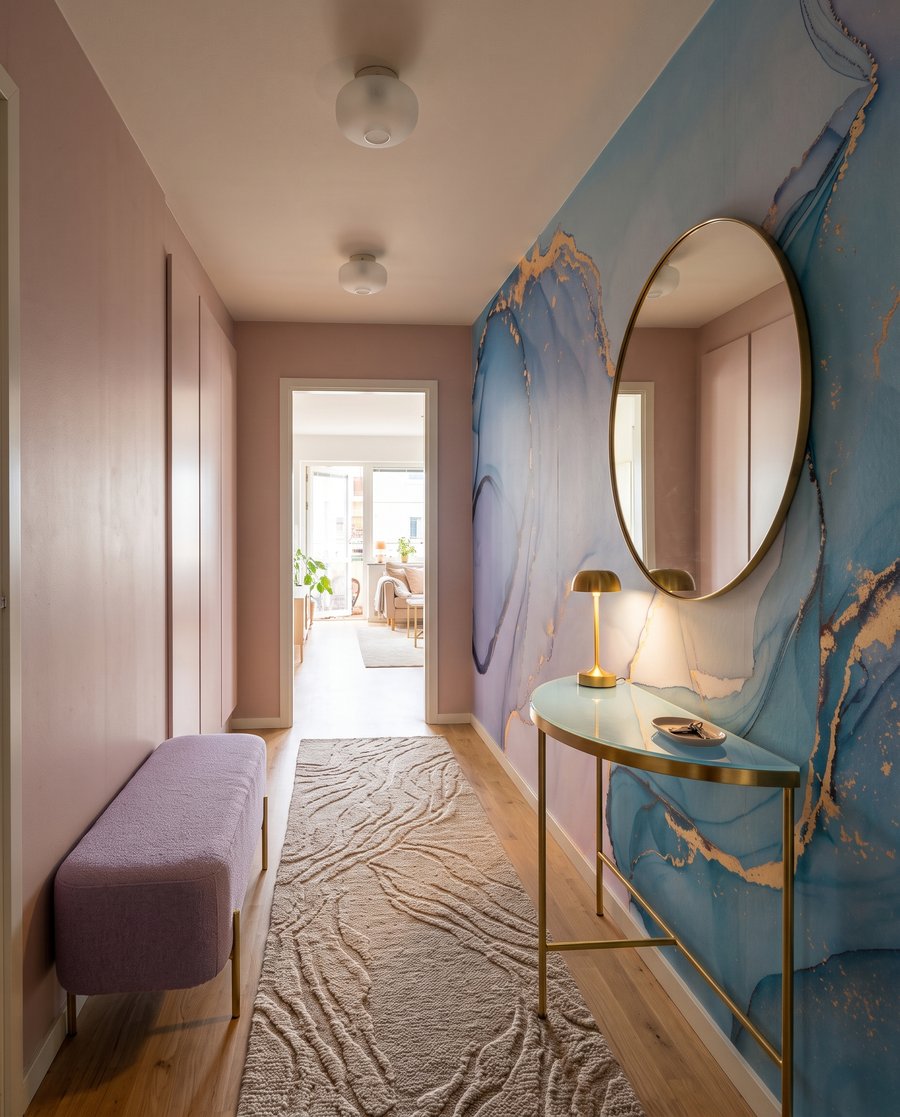 Charcos azules y dorados — interior 5
