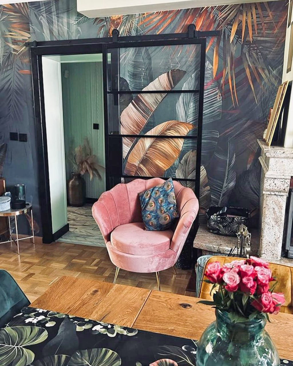 Hojas tropicales y aves — interior 3