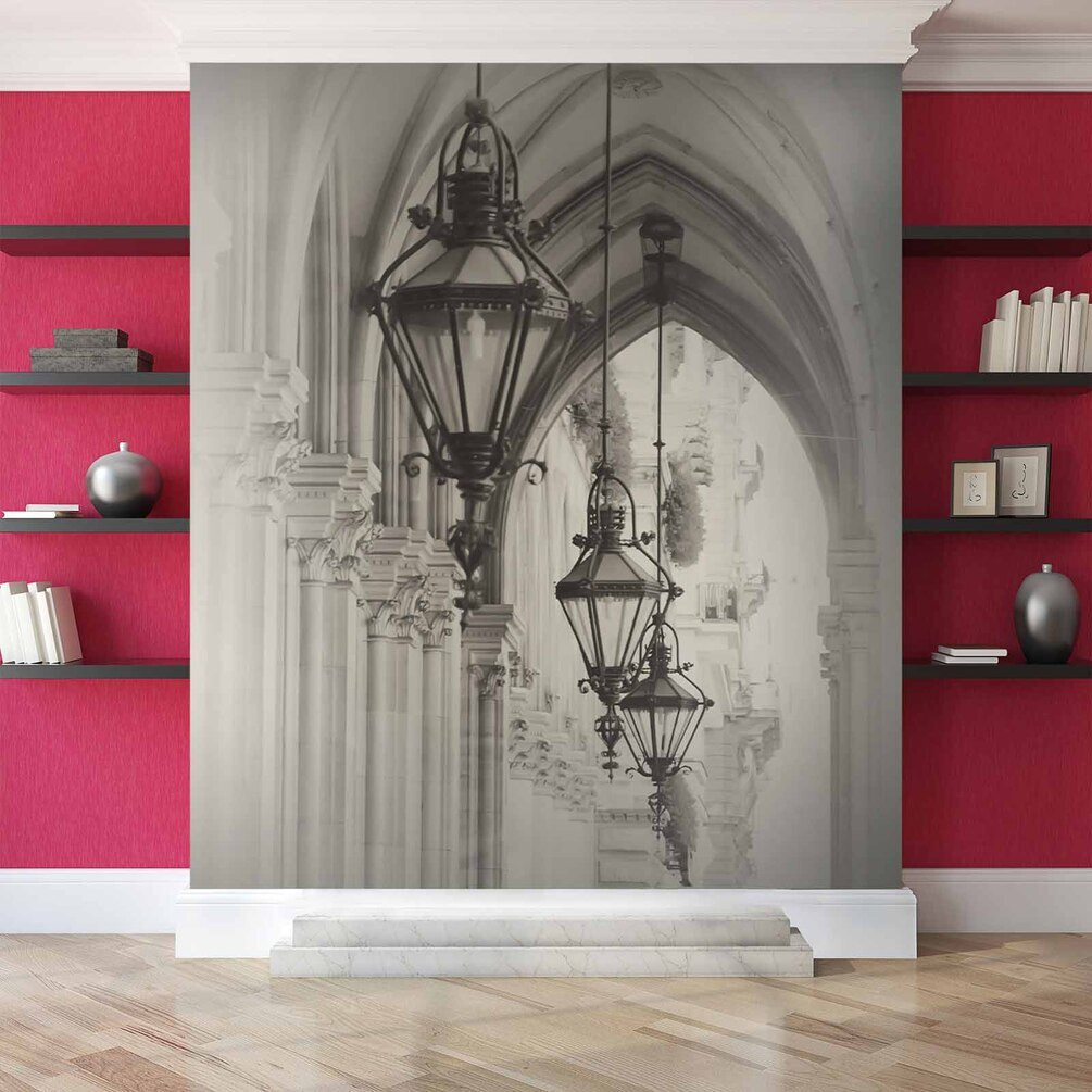 Linternas bajo arcos góticos — interior 1