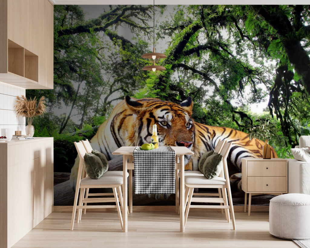 Tigre descansa entre ramas — interior 1