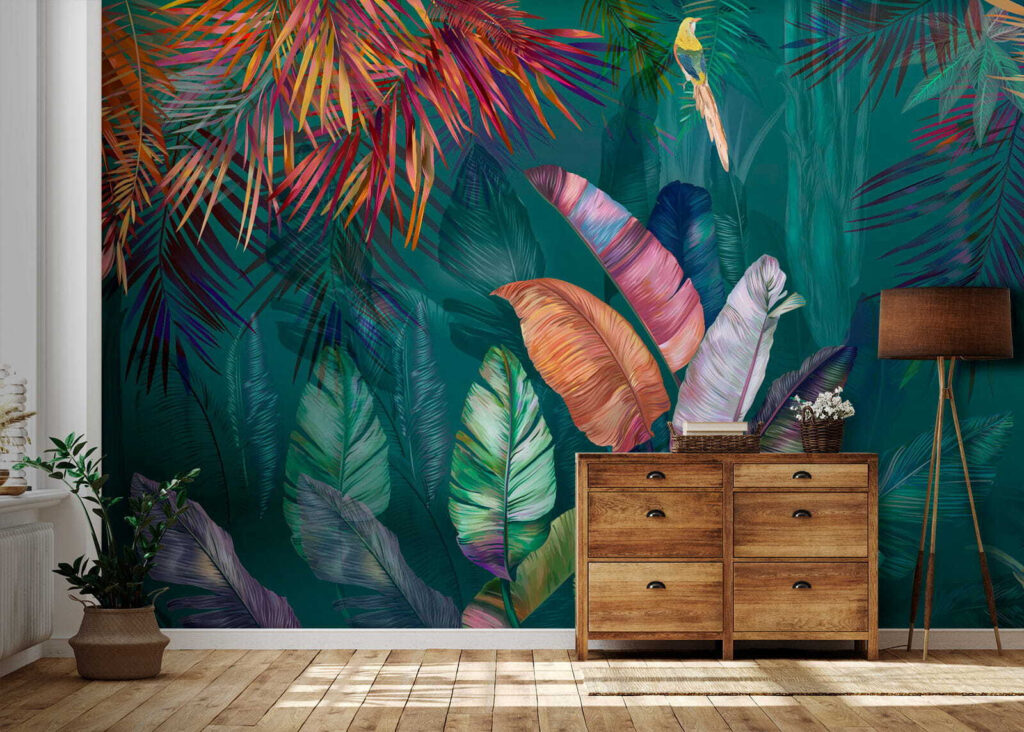 Hojas tropicales intensas en un interior
