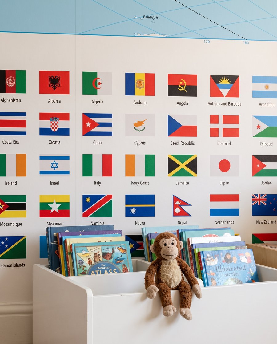 Mundo lleno de banderas — interior 5