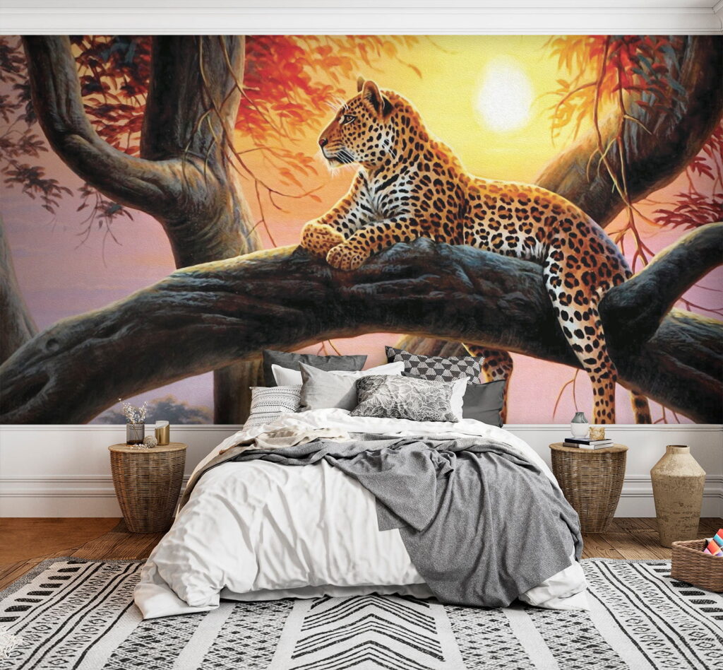 Felino manchado al atardecer — interior 2