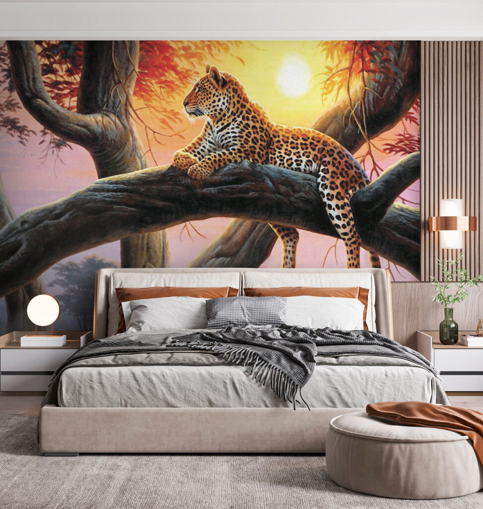 Felino manchado al atardecer — interior 3