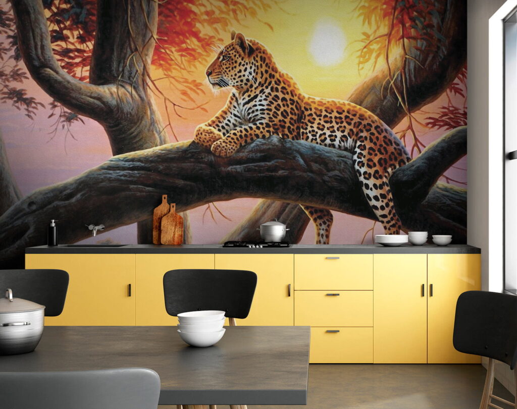 Felino manchado al atardecer — interior 8