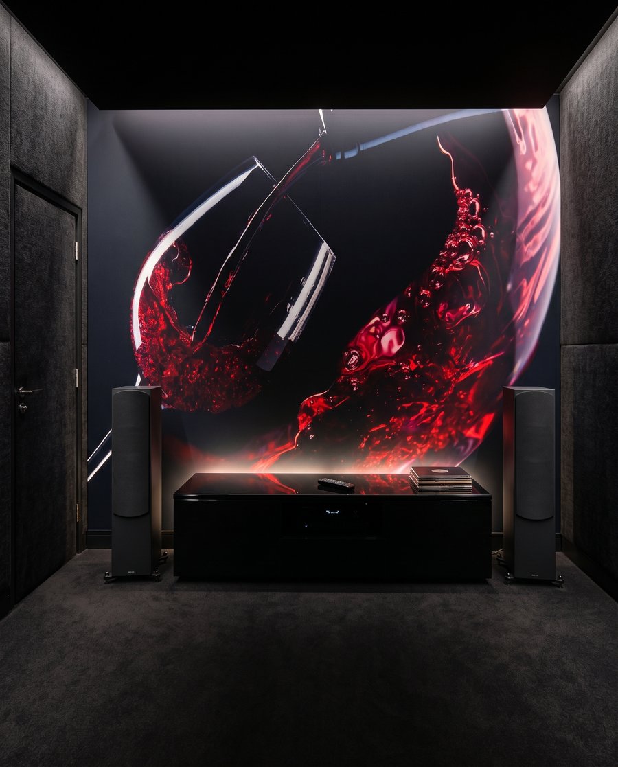 Vino tinto en movimiento — interior 5