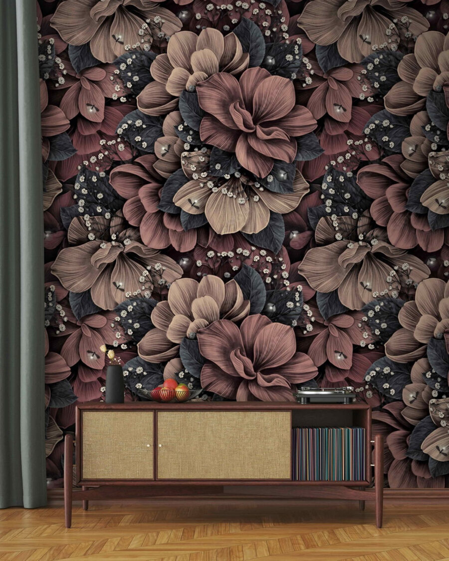 Flores rojizas en penumbra en un interior