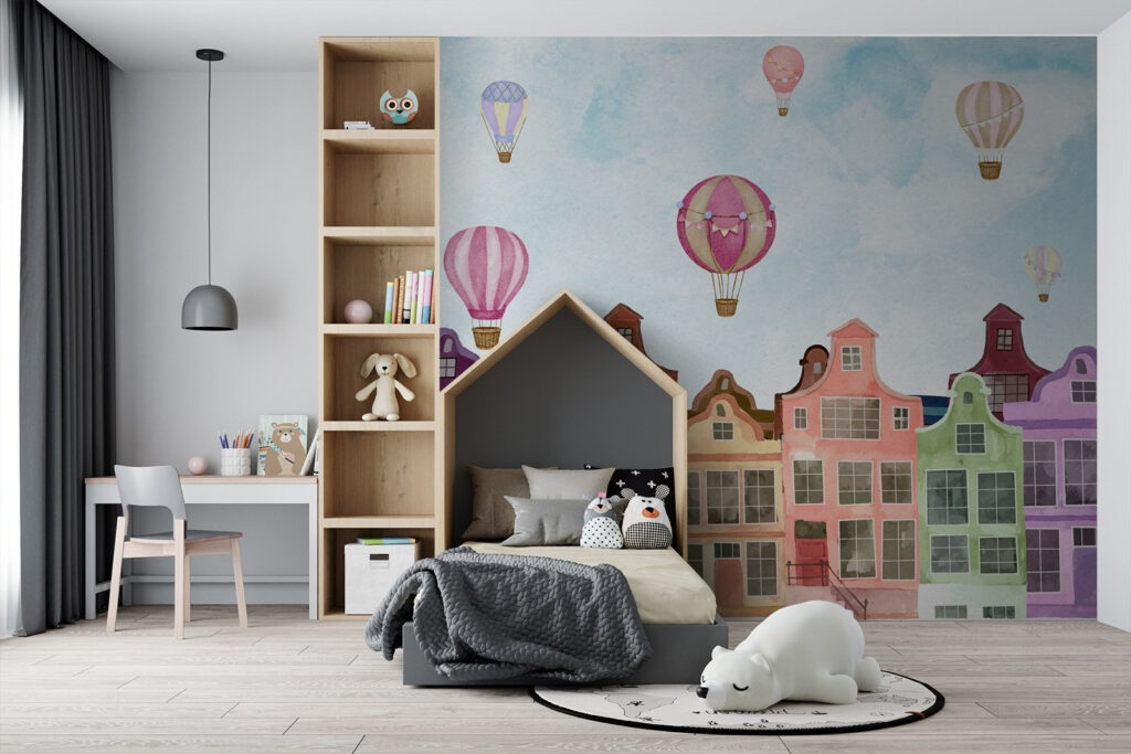 Globos sobre fachadas escalonadas — interior 1