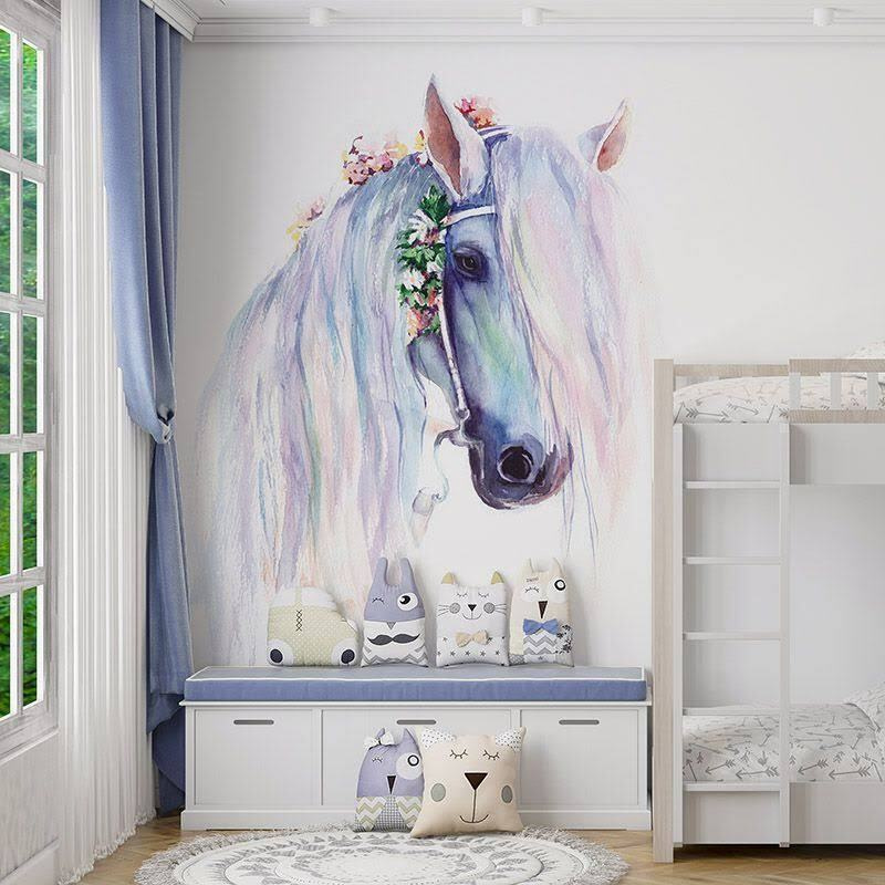 Caballo con guirnalda floral — interior 1
