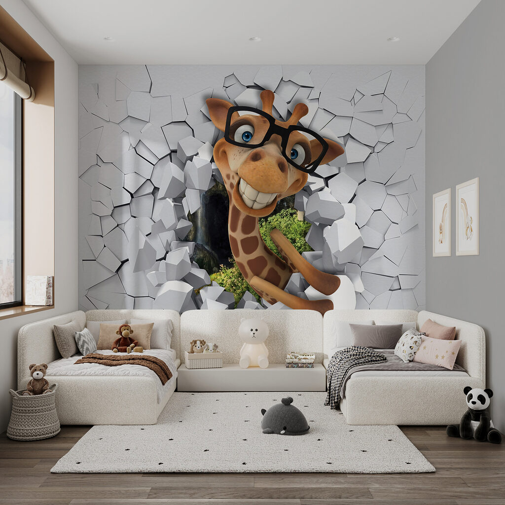Jirafa tras muro roto — interior 3