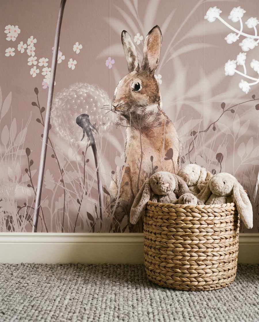 Animales en prado rosa — interior 4