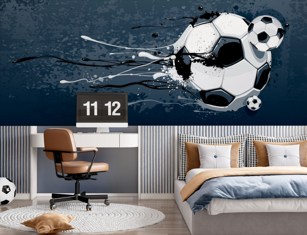 Fútbol entre pintura azul en un interior