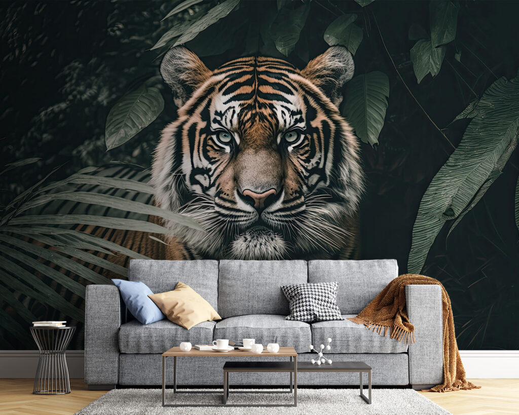 Tigre entre hojas oscuras — interior 3