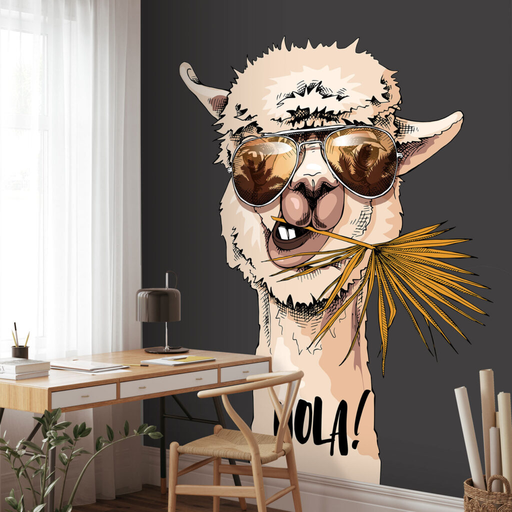 Llama con gafas en un interior