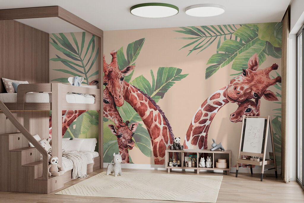 Tres jirafas entre hojas — interior 1