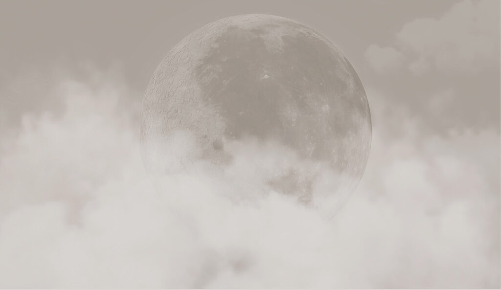 Luna tras las nubes — diseño completo
