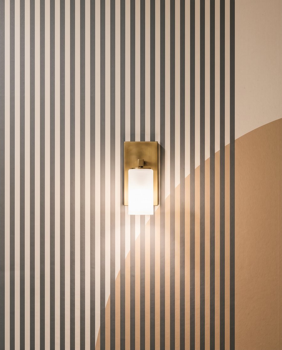 Arcos y finas rayas — detalle