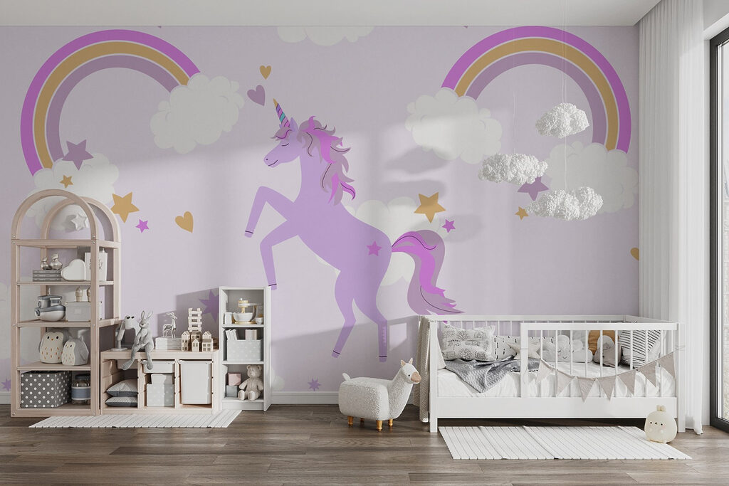 Unicornio entre arcoíris en un interior