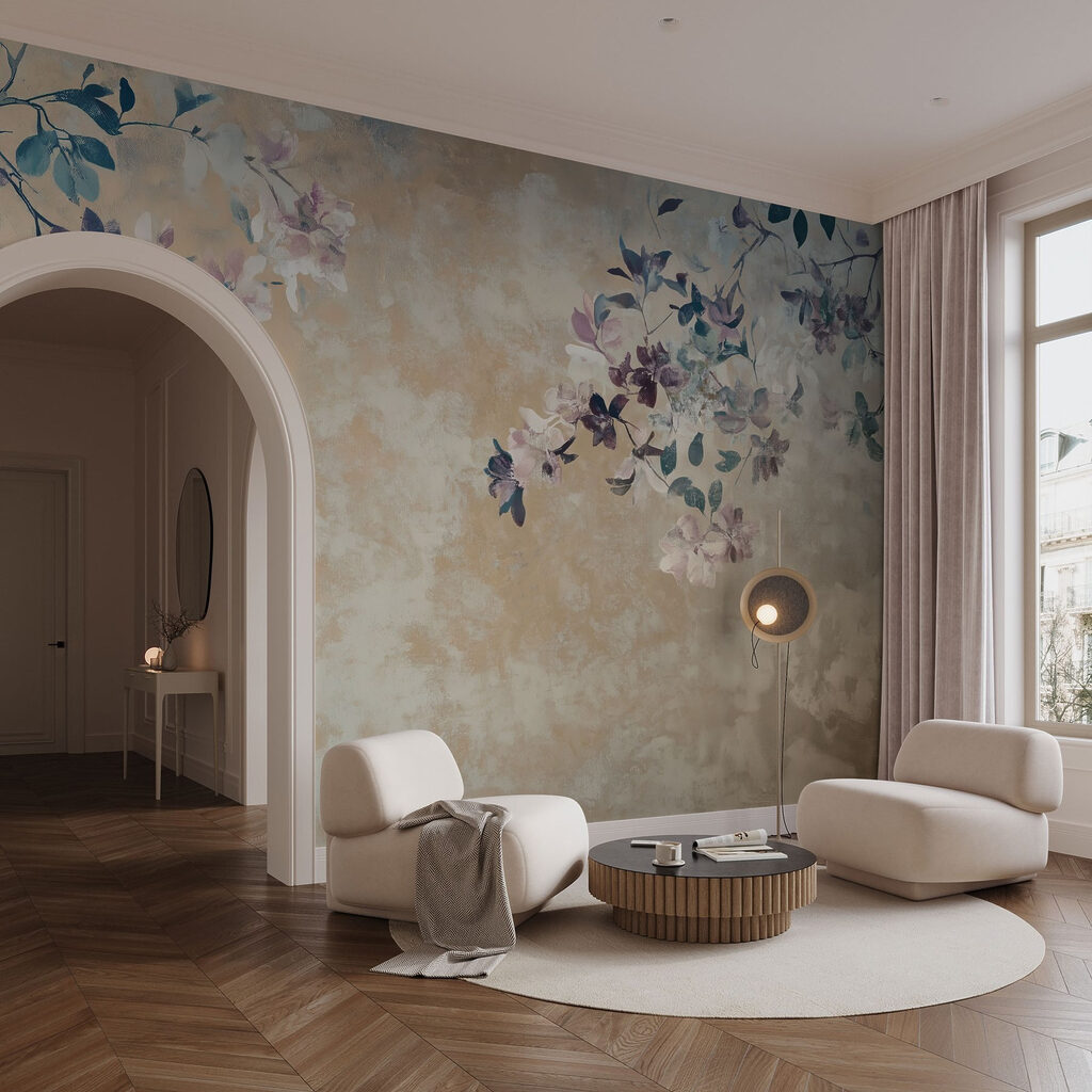 Ramas azules sobre beige en un interior