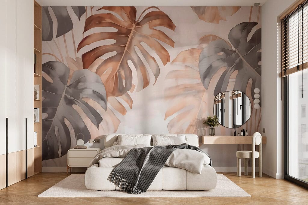 Monstera en marco dorado en un interior