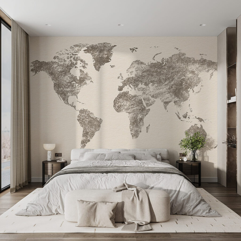 Mapa dorado y envejecido en un interior