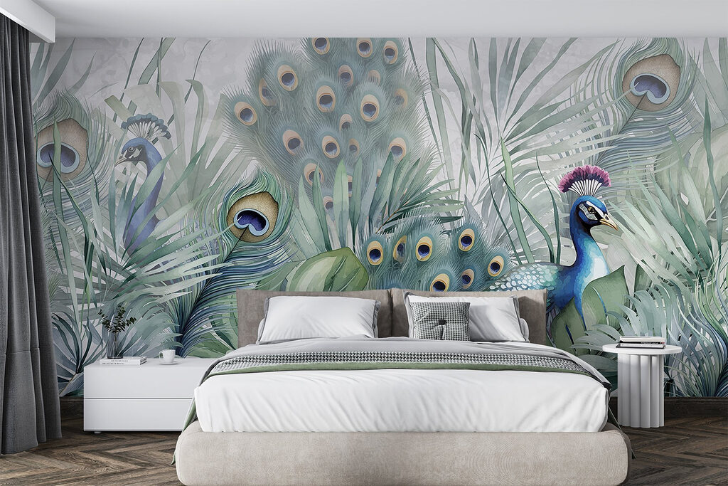 Pavo real entre plumas — interior 1
