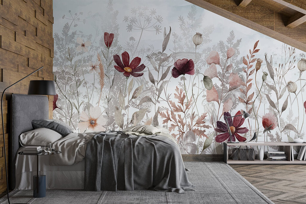 Flores burdeos entre hierbas — interior 2