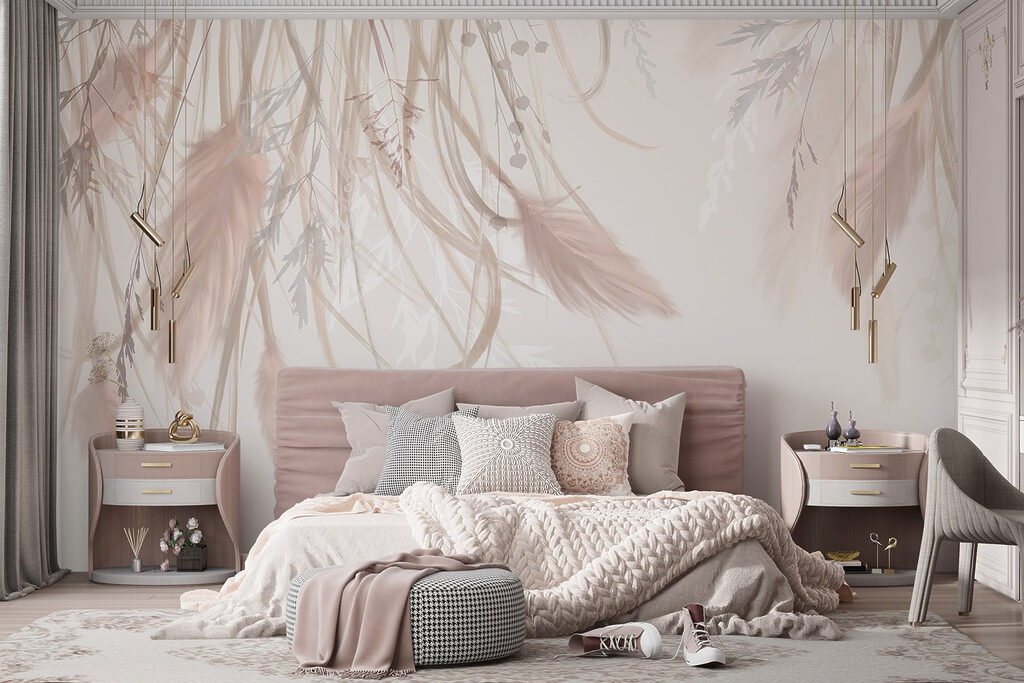 Plumas rosas colgantes en un interior